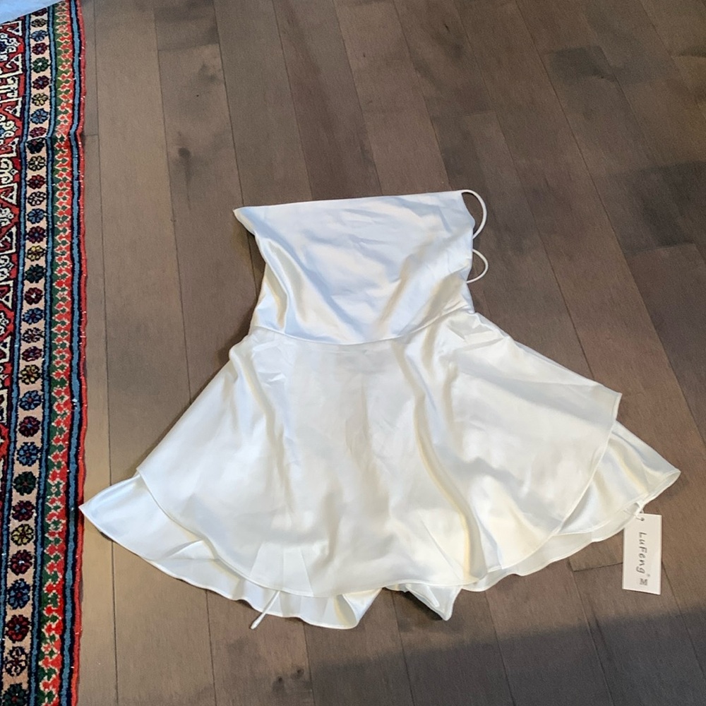 NWT LuFeng beautiful and sexy small dress with shorts attached